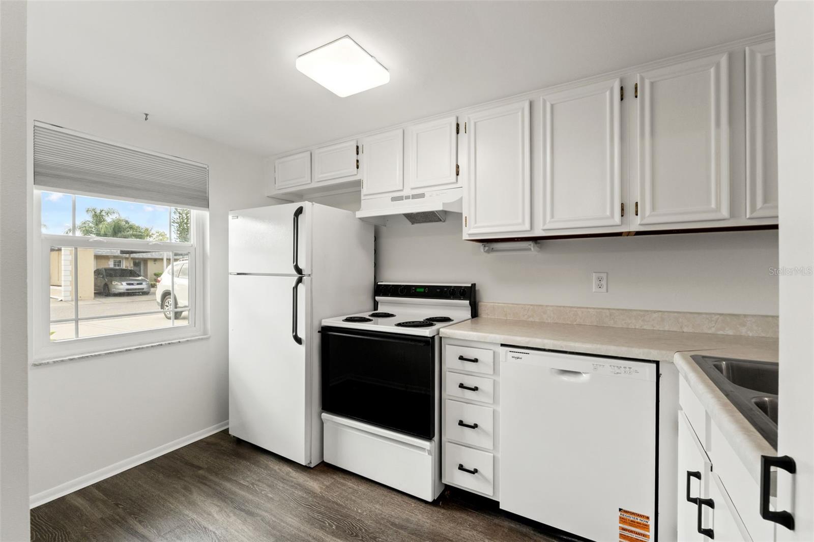 Image 2 of 45 For 3422 Trophy Boulevard