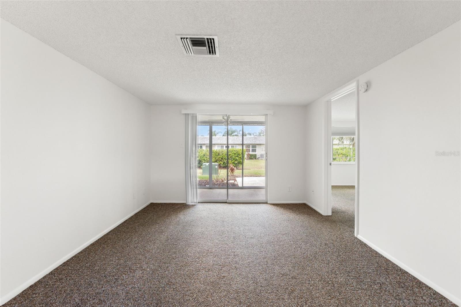 Image 8 of 45 For 3422 Trophy Boulevard