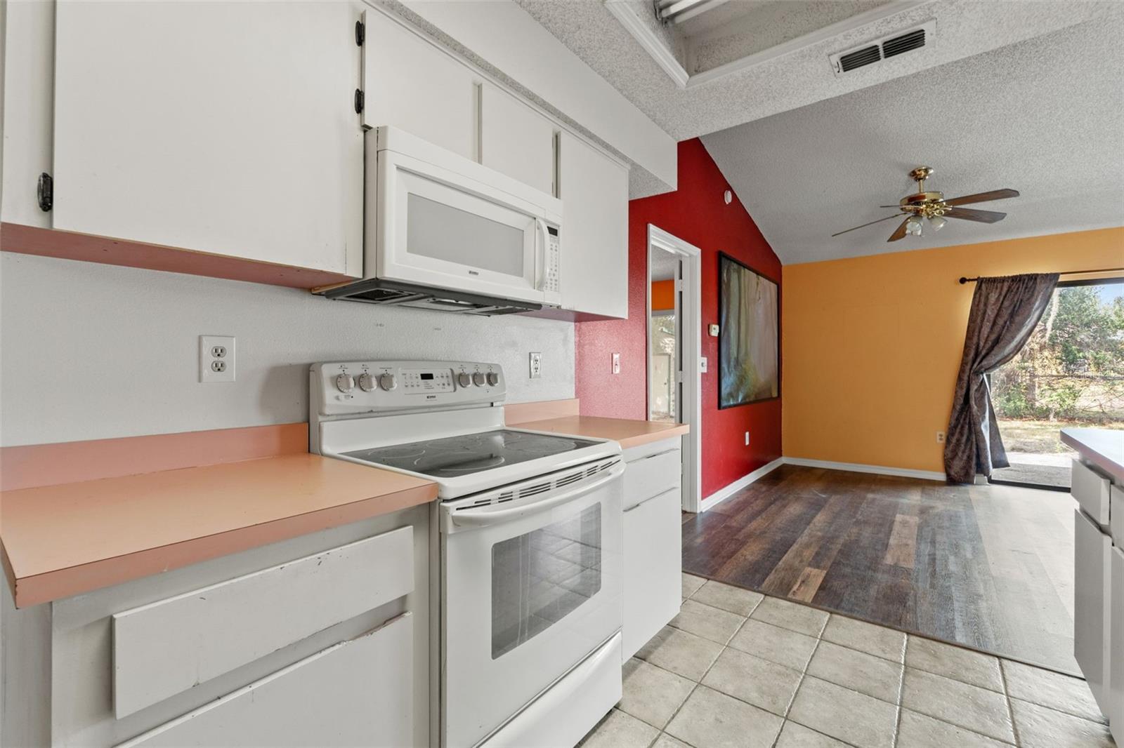 Image 15 of 42 For 13419 Tyringham Street