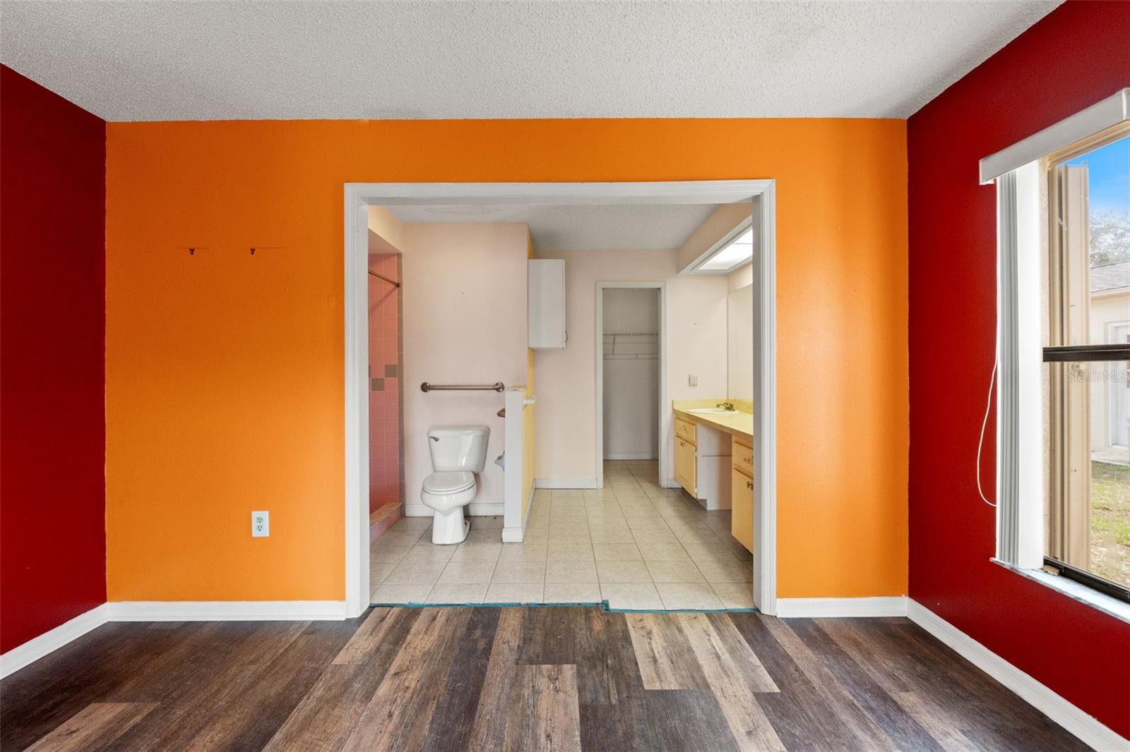 Image 22 of 42 For 13419 Tyringham Street