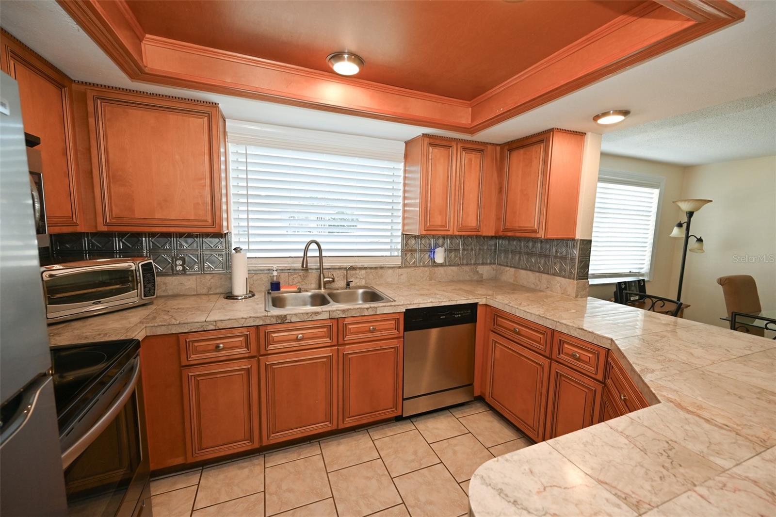 Image 16 of 39 For 3233 Salisbury Drive