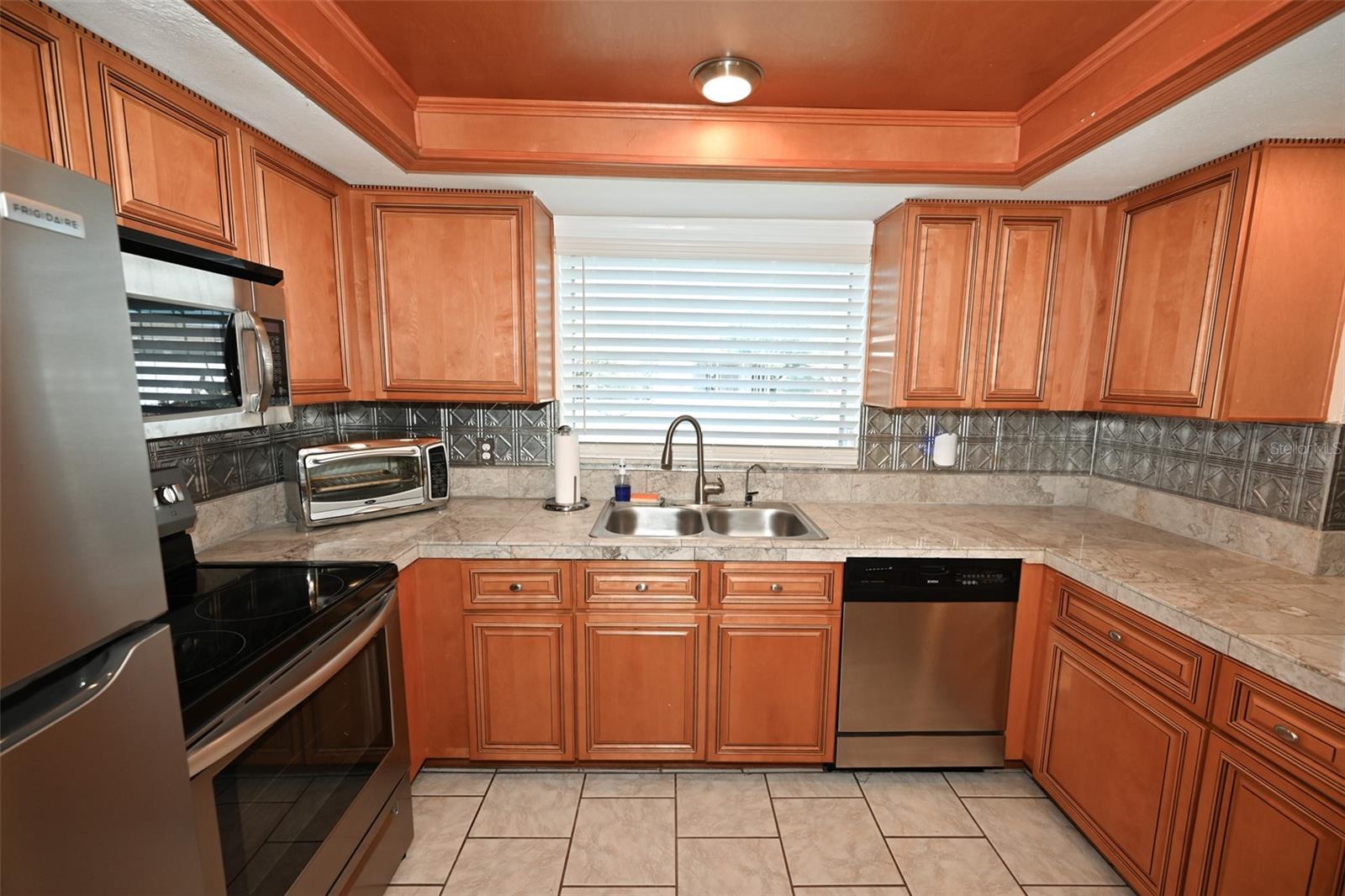 Image 17 of 39 For 3233 Salisbury Drive