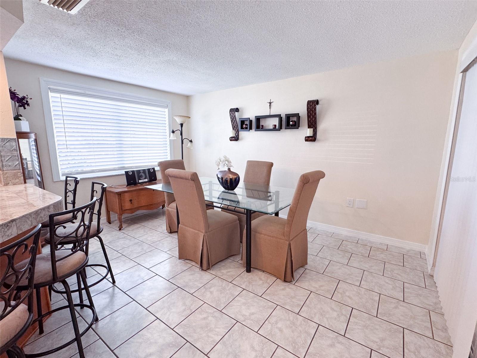 Image 19 of 39 For 3233 Salisbury Drive