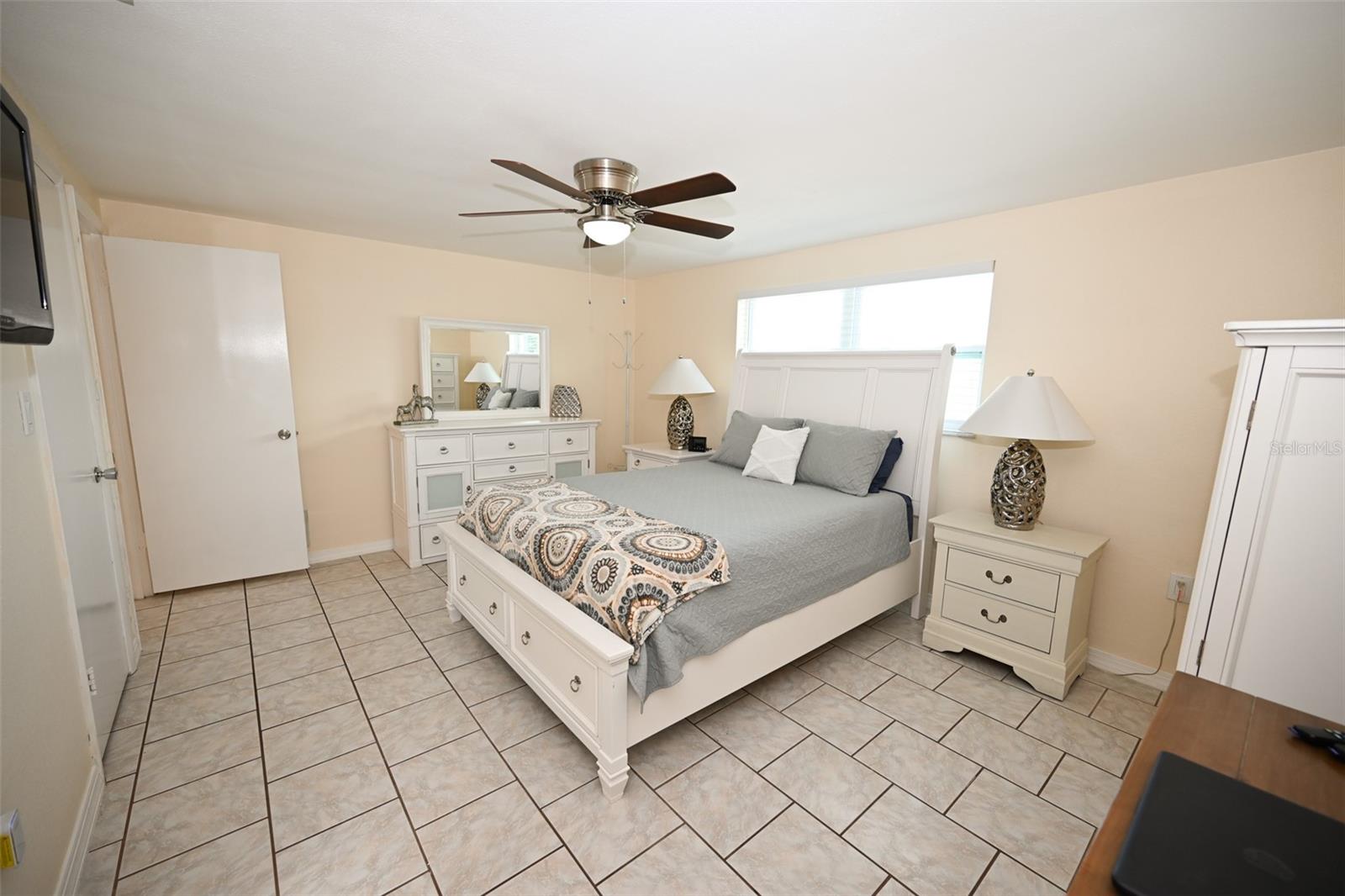 Image 22 of 39 For 3233 Salisbury Drive