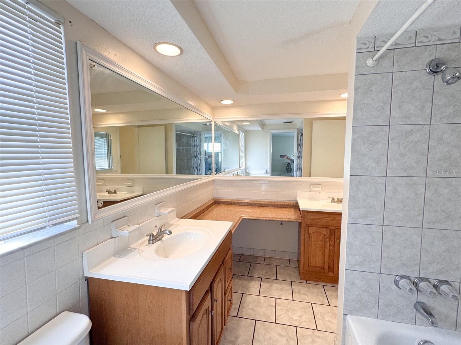 Image 24 of 39 For 3233 Salisbury Drive