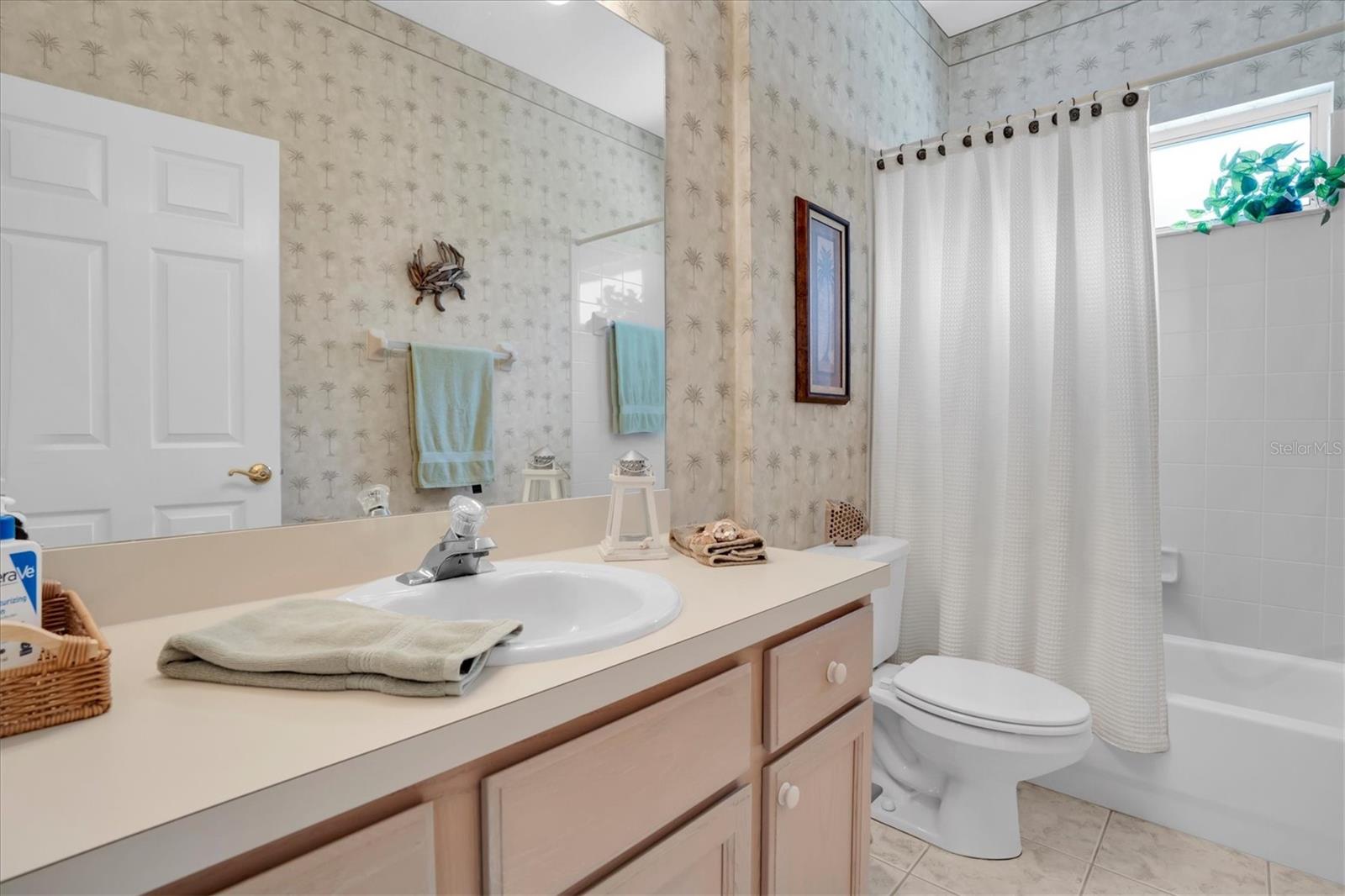 Listing photo id 18 for 1122 Maravista Drive