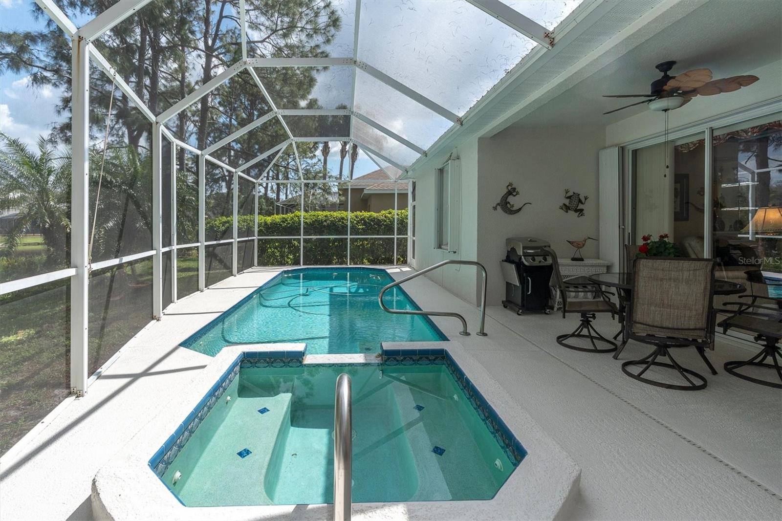 Listing photo id 25 for 1122 Maravista Drive