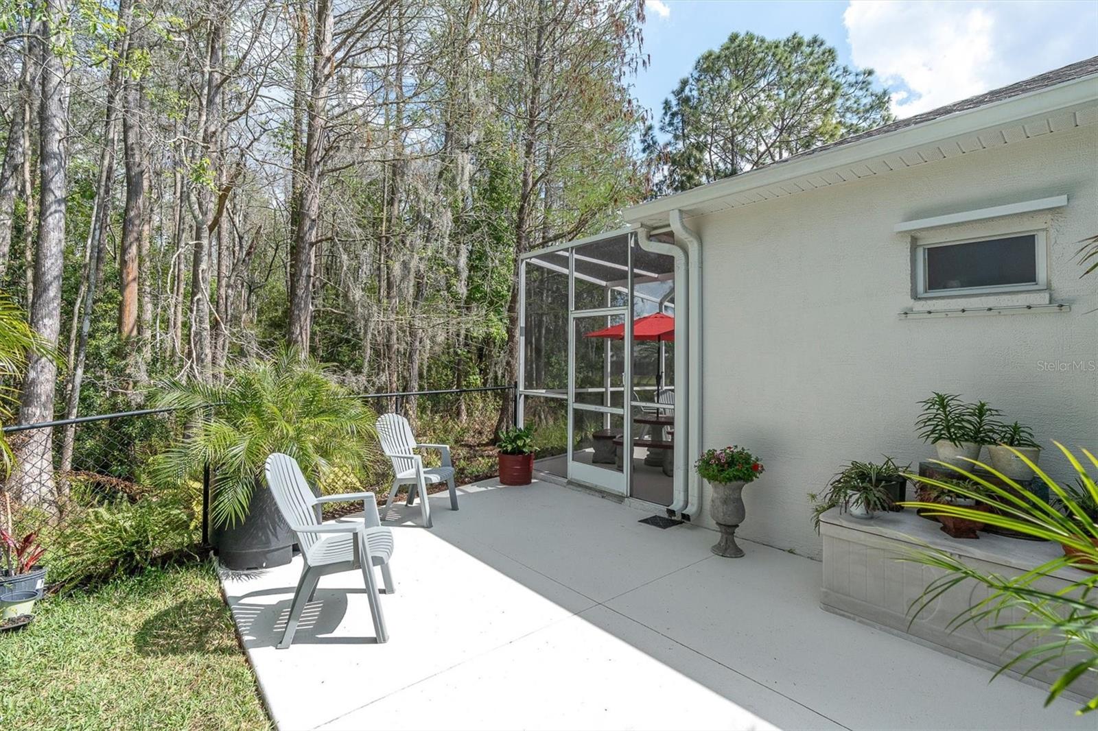 Listing photo id 28 for 1122 Maravista Drive