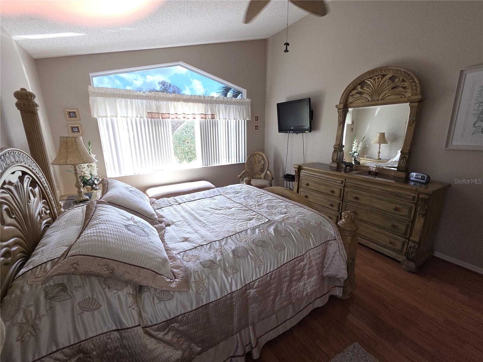 Image 18 of 35 For 2482 Silkwood Court