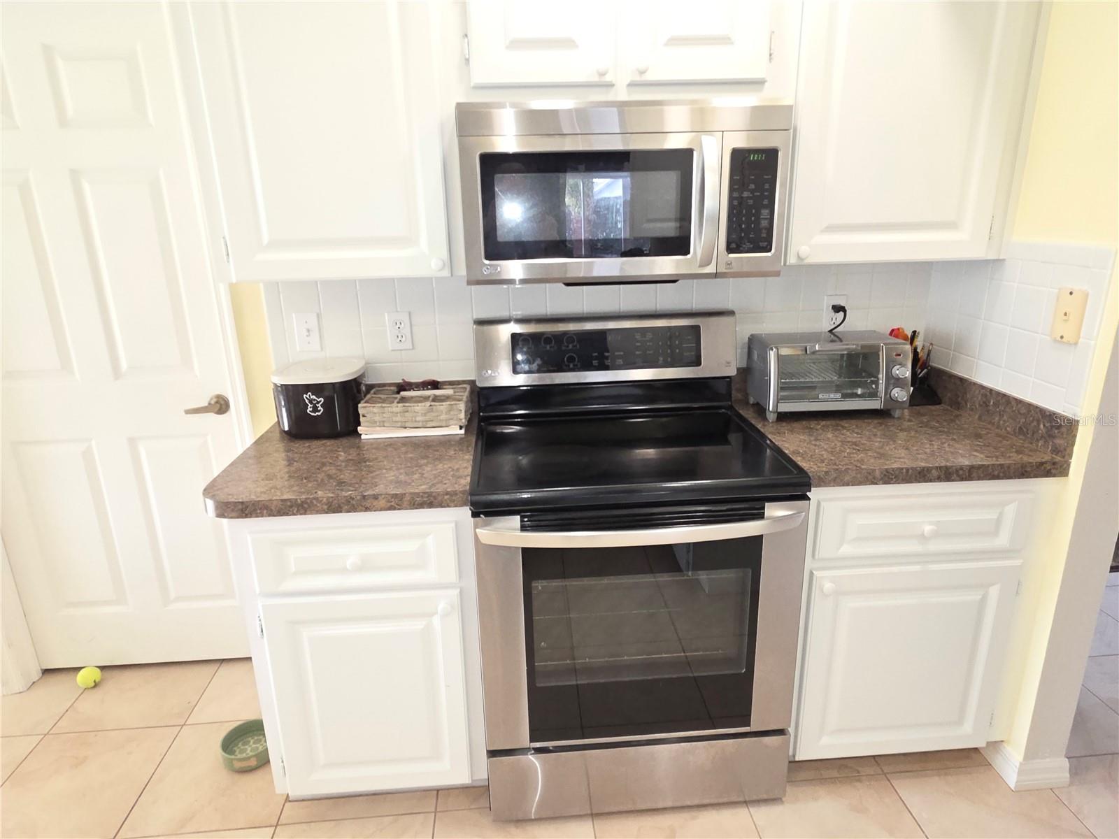 Image 7 of 35 For 2482 Silkwood Court