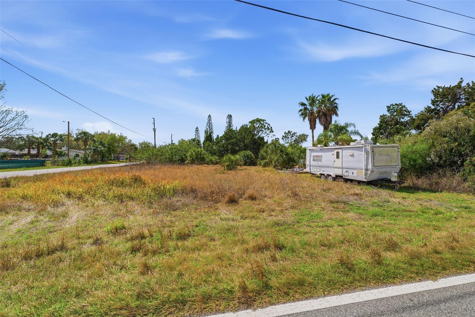 Listing photo id 3 for 7410 New York Avenue