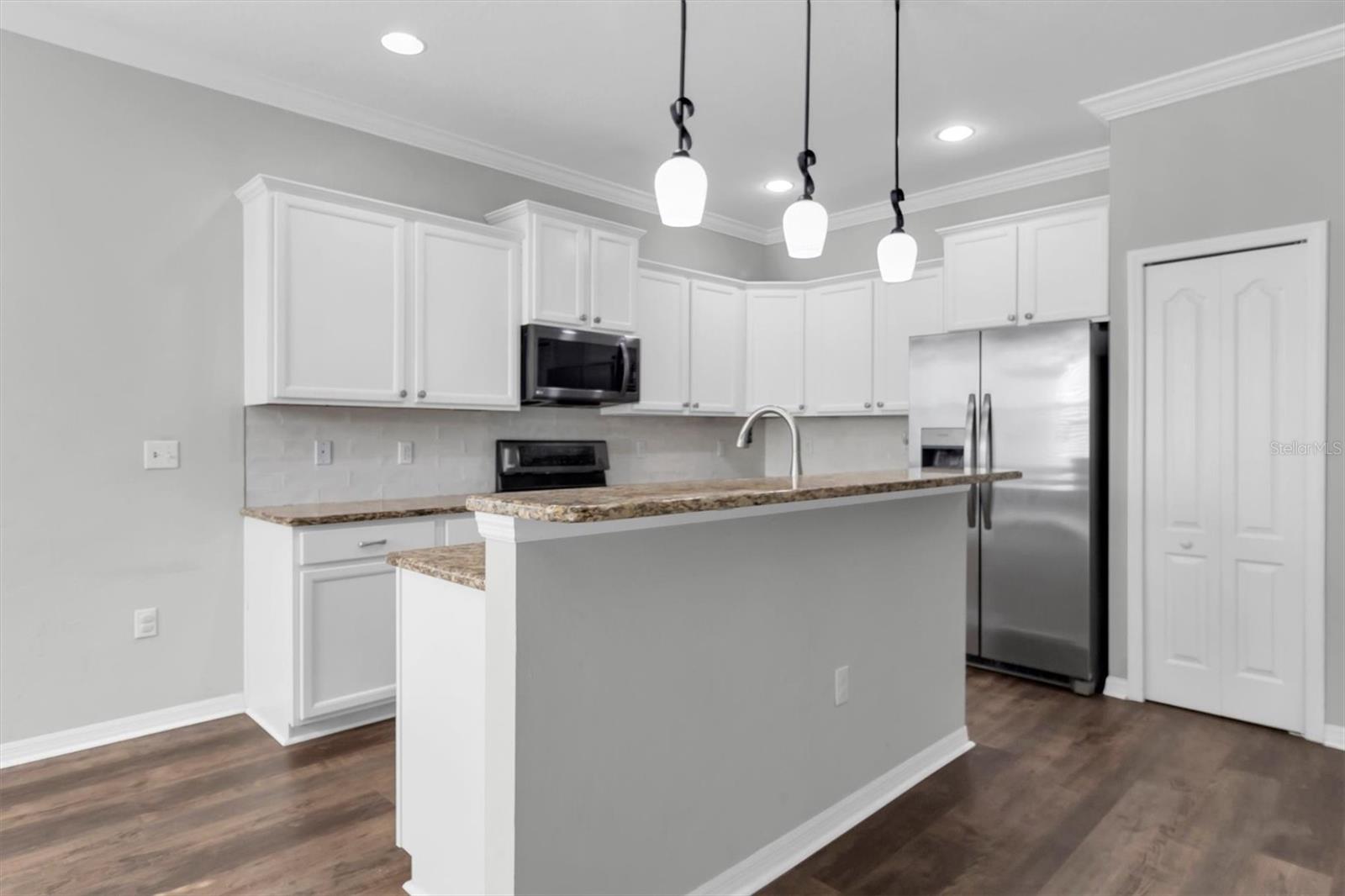 Image 9 of 50 For 11150 Paradise Point Way