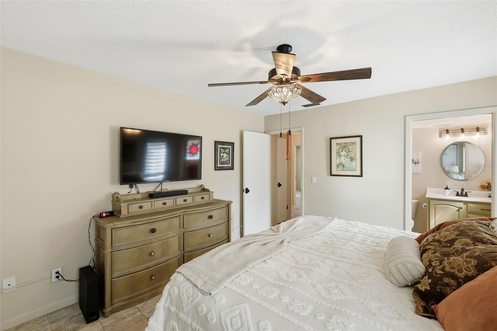 Image 23 of 46 For 4064 Concord Drive