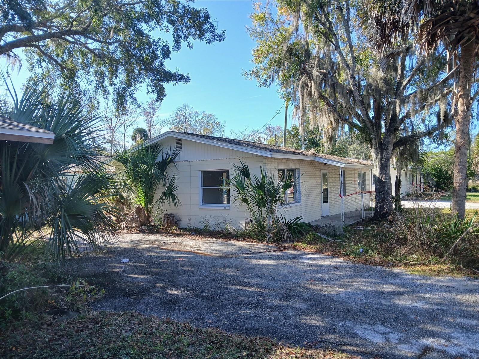 Image 3 of 5 For 740 5th Avenue