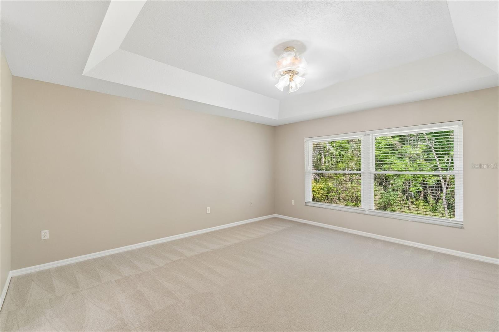 Listing photo id 17 for 1648 Orchardgrove Avenue