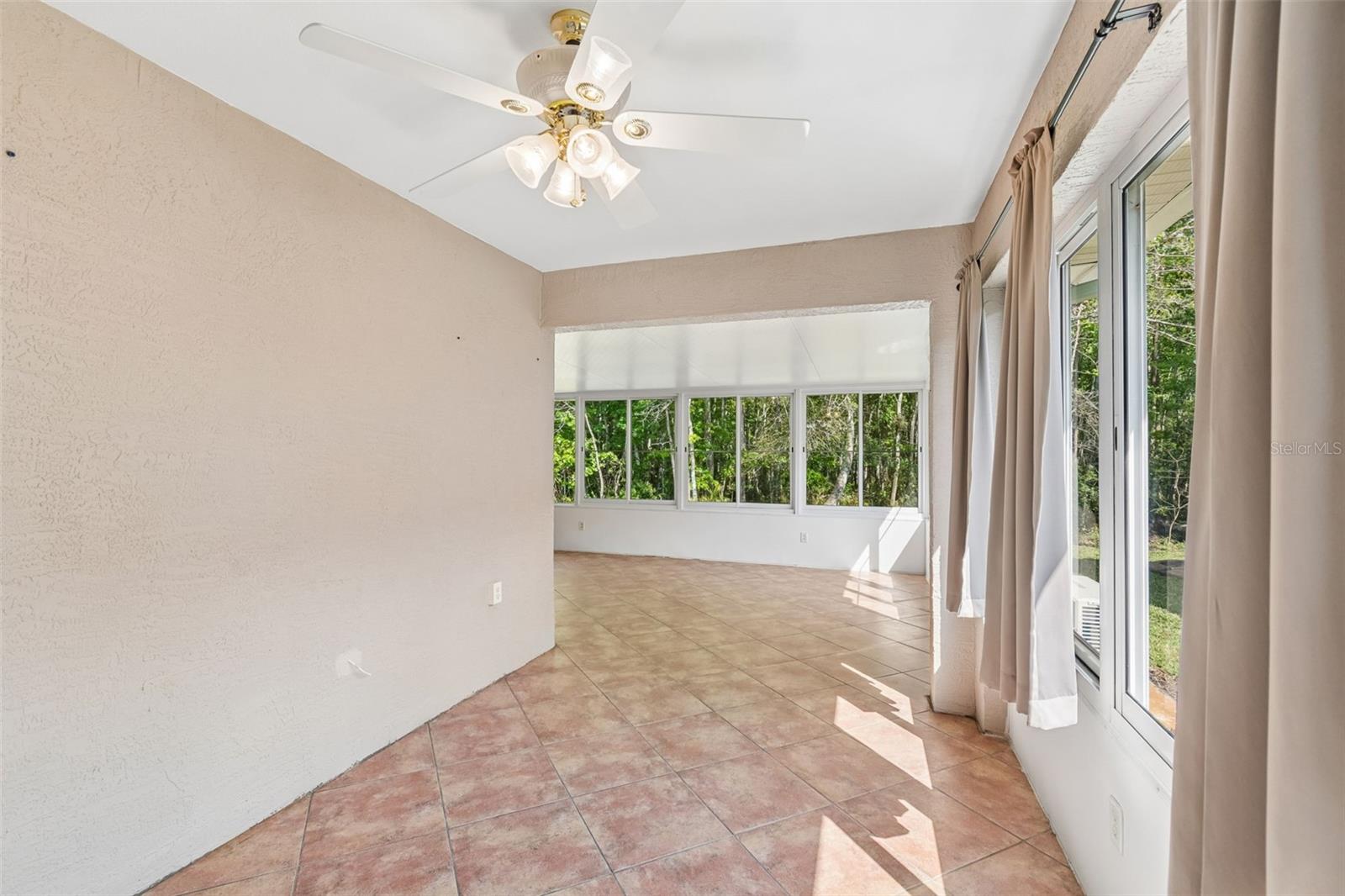 Listing photo id 26 for 1648 Orchardgrove Avenue