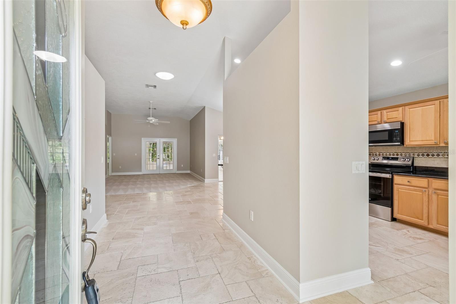 Listing photo id 1 for 1648 Orchardgrove Avenue