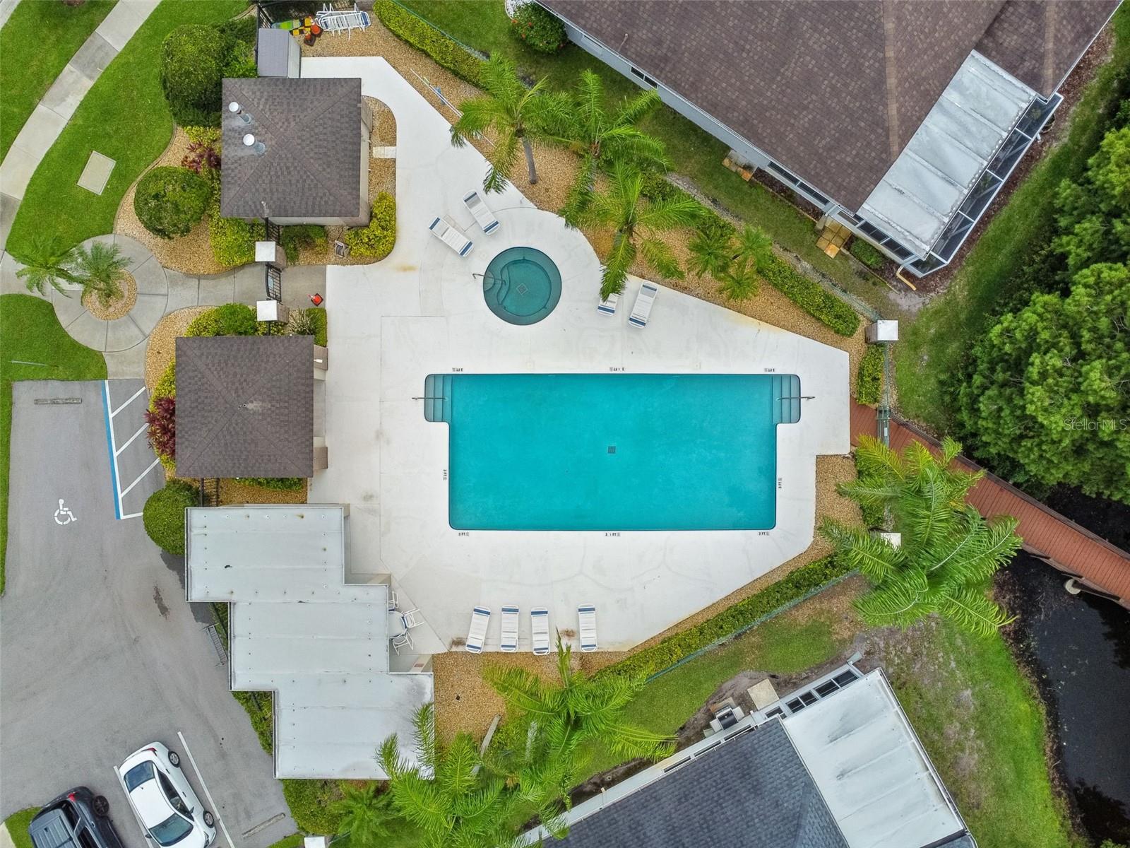 Listing photo id 38 for 1648 Orchardgrove Avenue