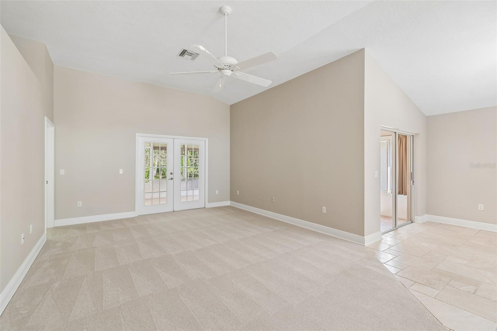 Listing photo id 5 for 1648 Orchardgrove Avenue