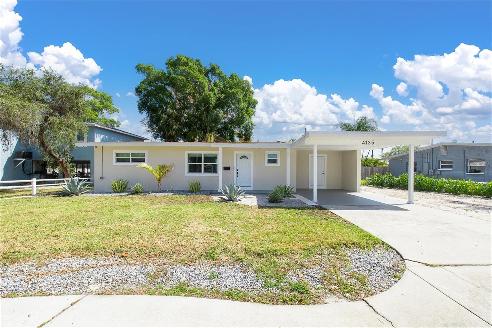 Details for 4135 Shore Acres Boulevard Ne, ST PETERSBURG, FL 33703