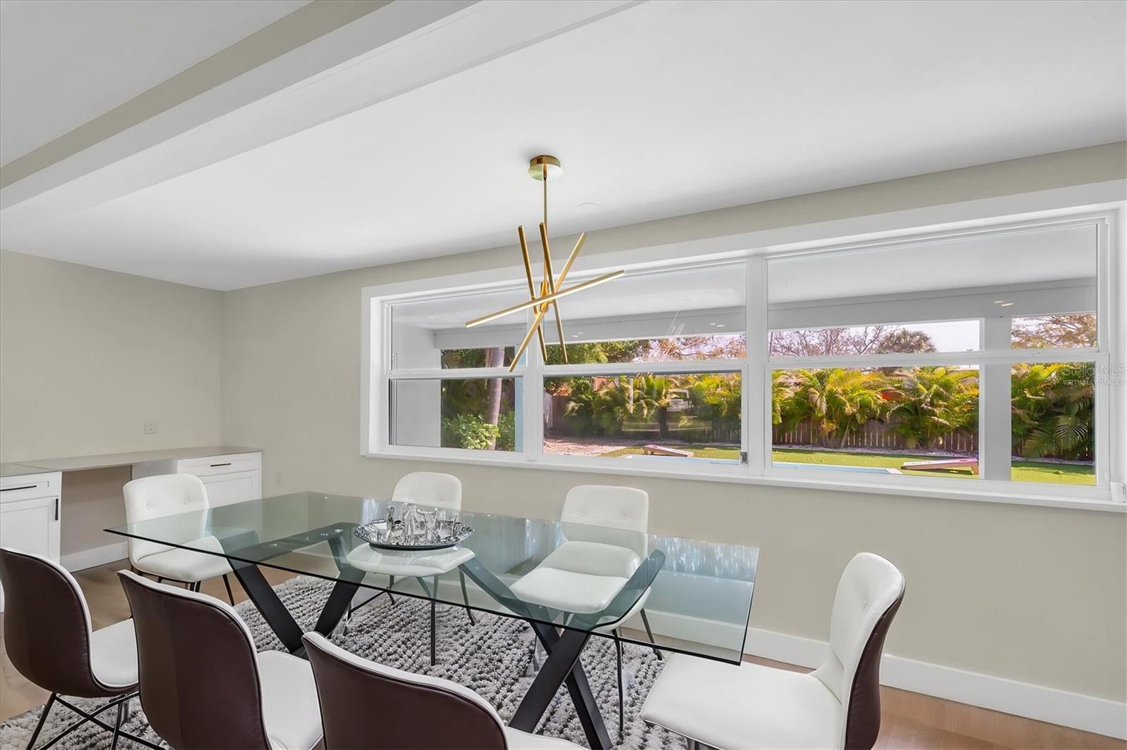 Image 15 of 39 For 4135 Shore Acres Boulevard Ne