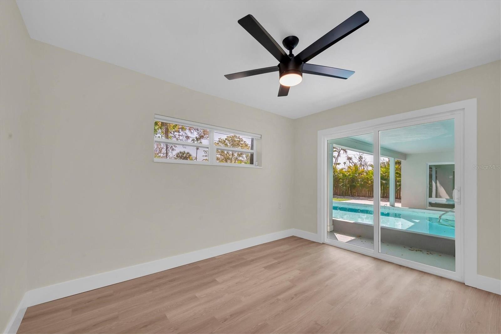 Image 16 of 39 For 4135 Shore Acres Boulevard Ne