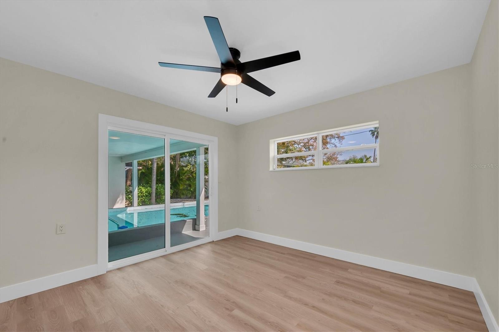 Image 17 of 39 For 4135 Shore Acres Boulevard Ne