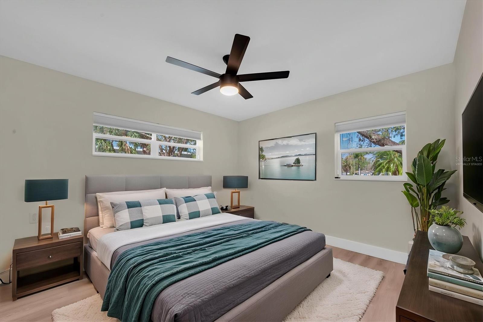 Image 18 of 39 For 4135 Shore Acres Boulevard Ne