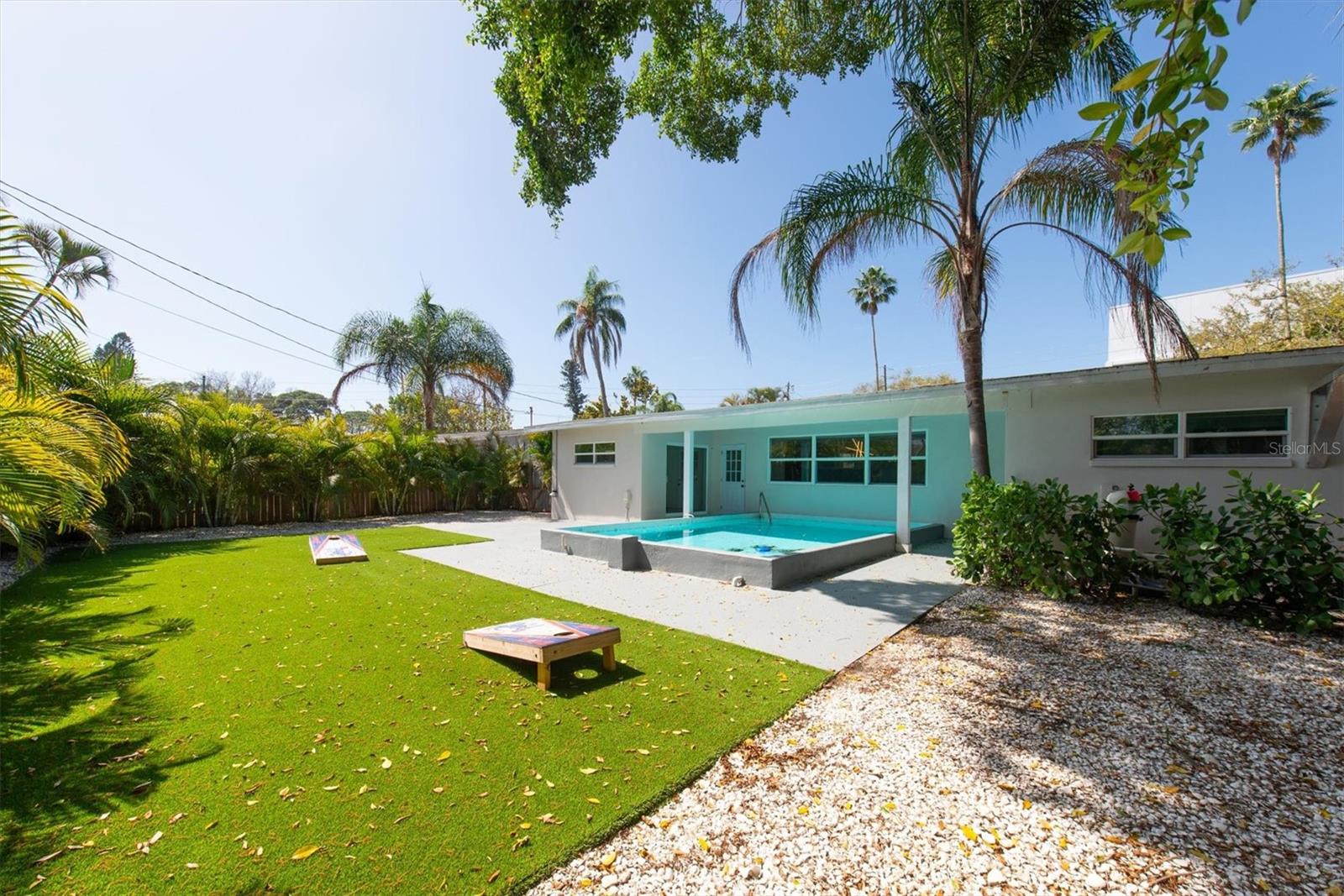 Image 28 of 39 For 4135 Shore Acres Boulevard Ne