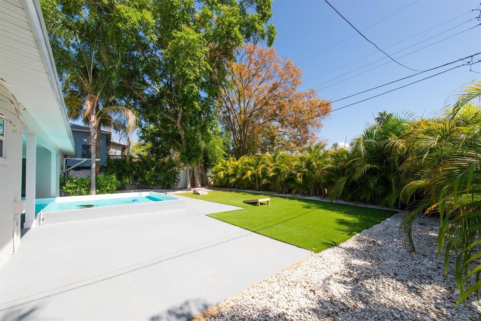 Image 29 of 39 For 4135 Shore Acres Boulevard Ne