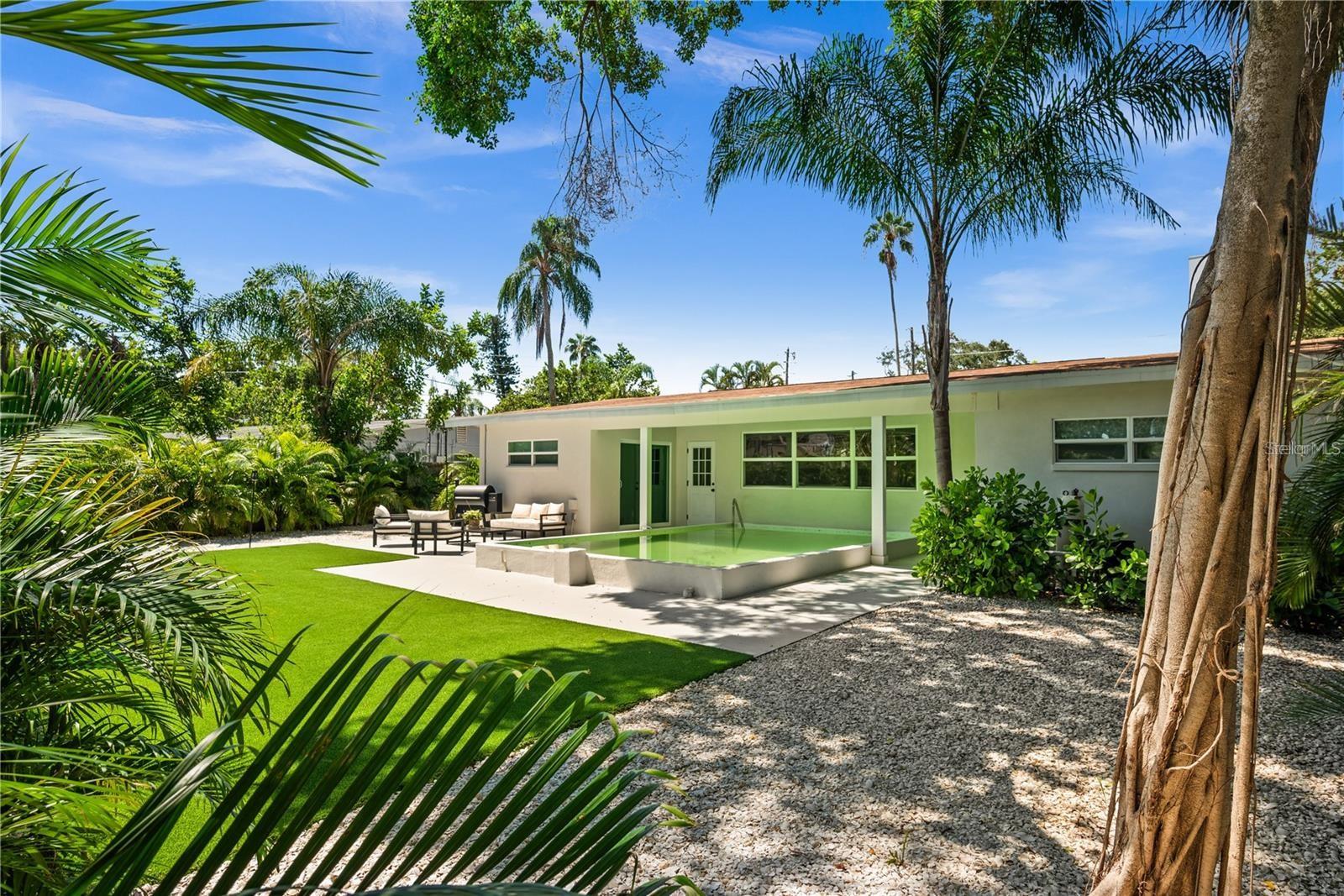 Image 35 of 39 For 4135 Shore Acres Boulevard Ne