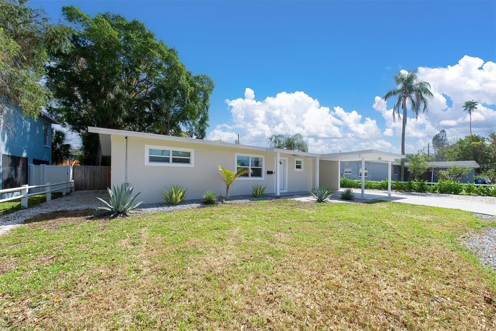 Image 36 of 39 For 4135 Shore Acres Boulevard Ne