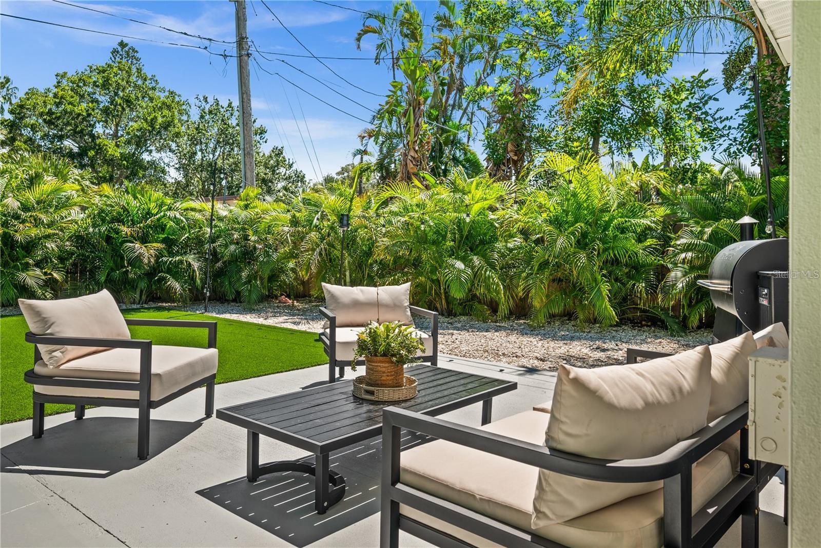 Image 5 of 39 For 4135 Shore Acres Boulevard Ne