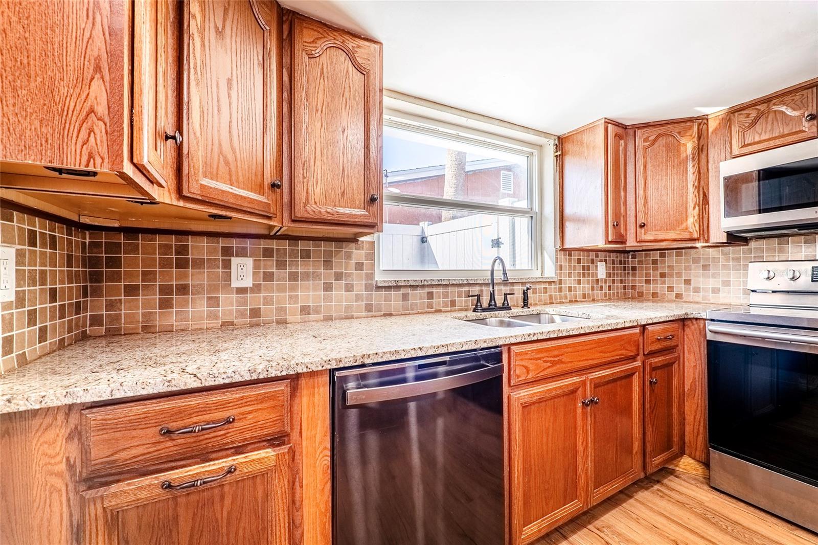 Image 12 of 37 For 9720 Gray Fox Lane