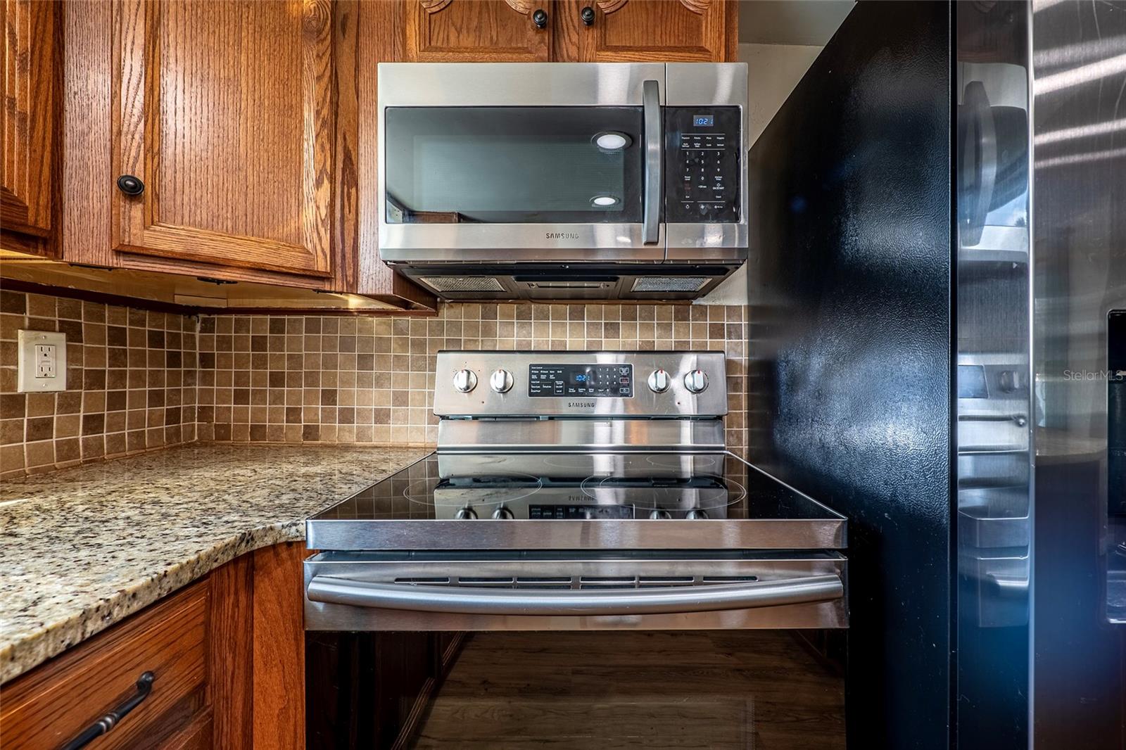 Image 14 of 37 For 9720 Gray Fox Lane