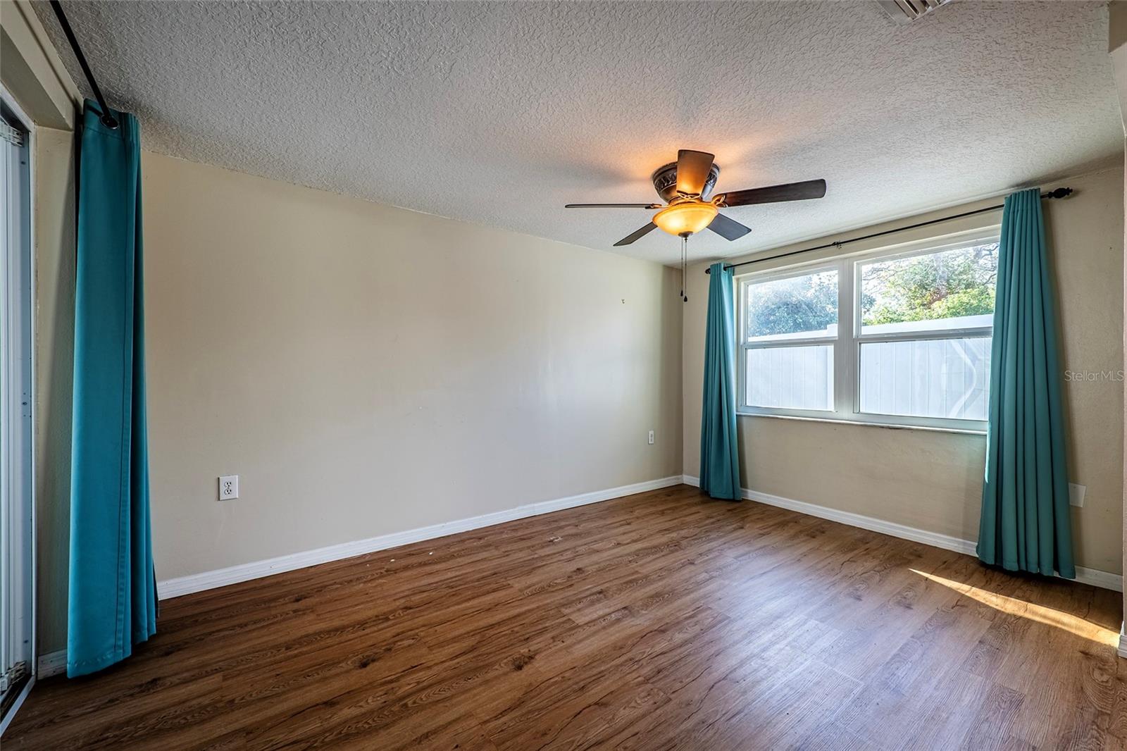 Image 16 of 37 For 9720 Gray Fox Lane