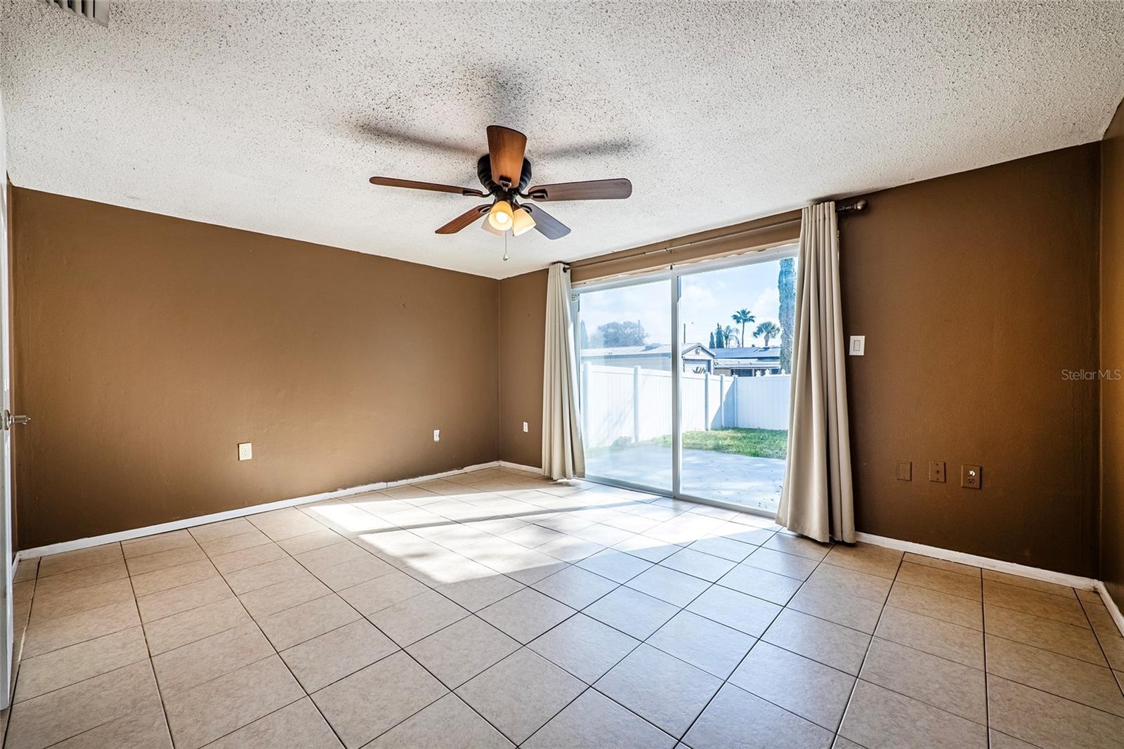 Image 19 of 37 For 9720 Gray Fox Lane