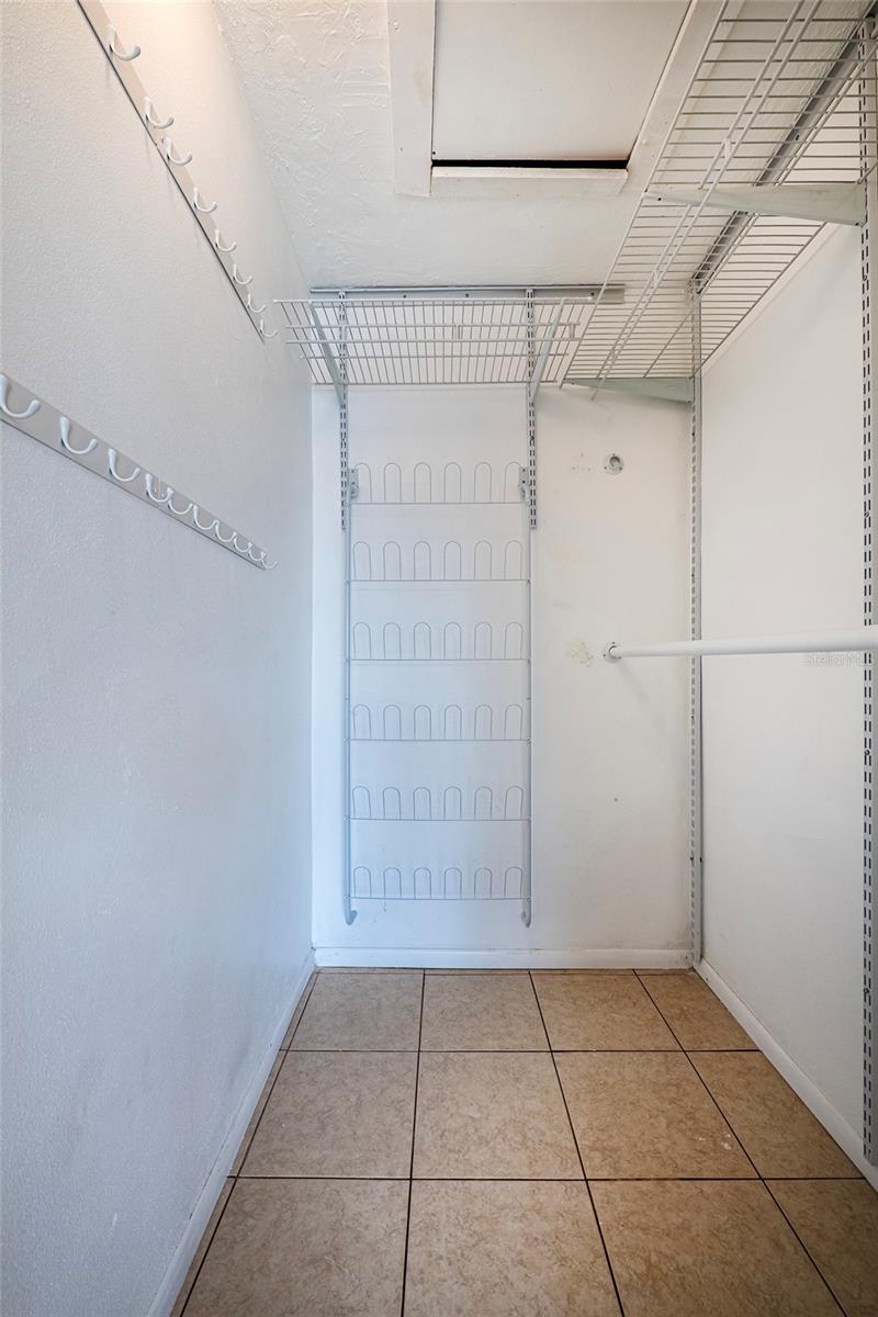 Image 21 of 37 For 9720 Gray Fox Lane