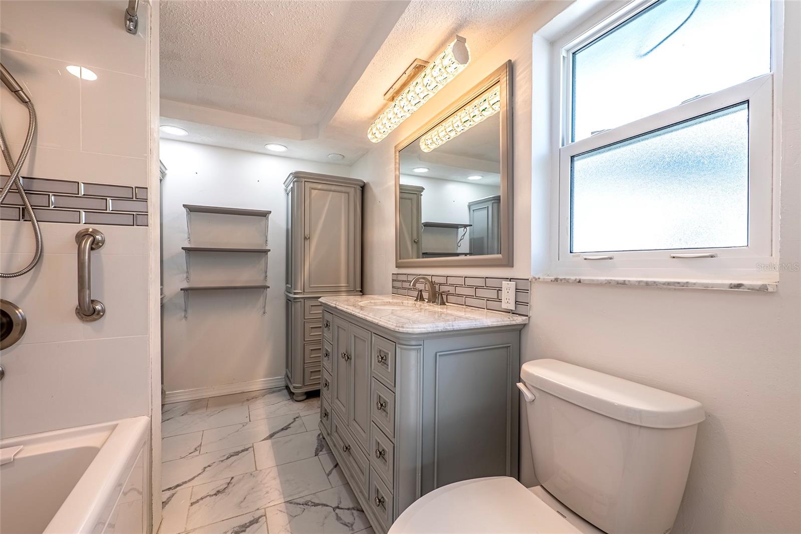 Image 23 of 37 For 9720 Gray Fox Lane