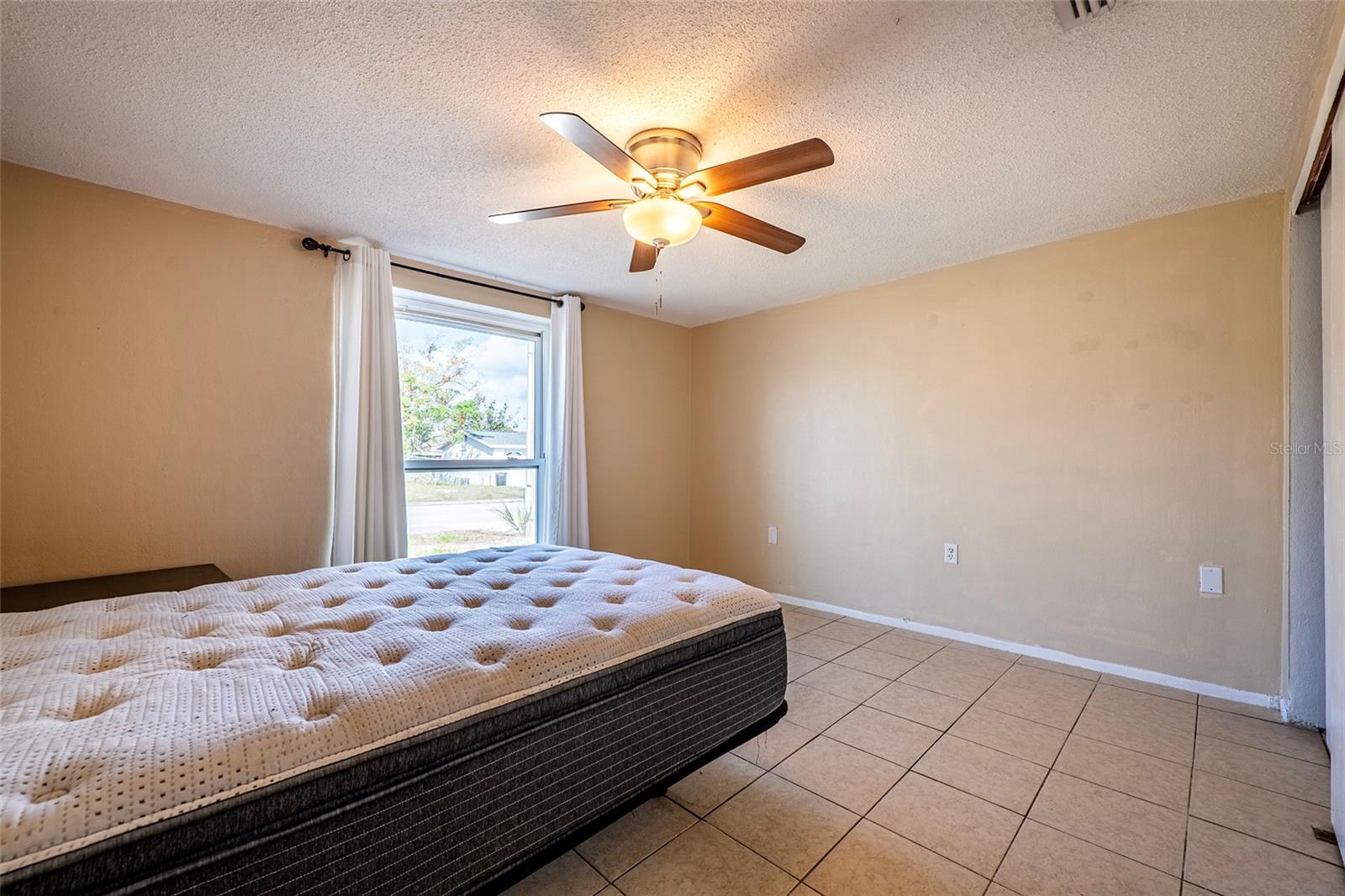 Image 25 of 37 For 9720 Gray Fox Lane