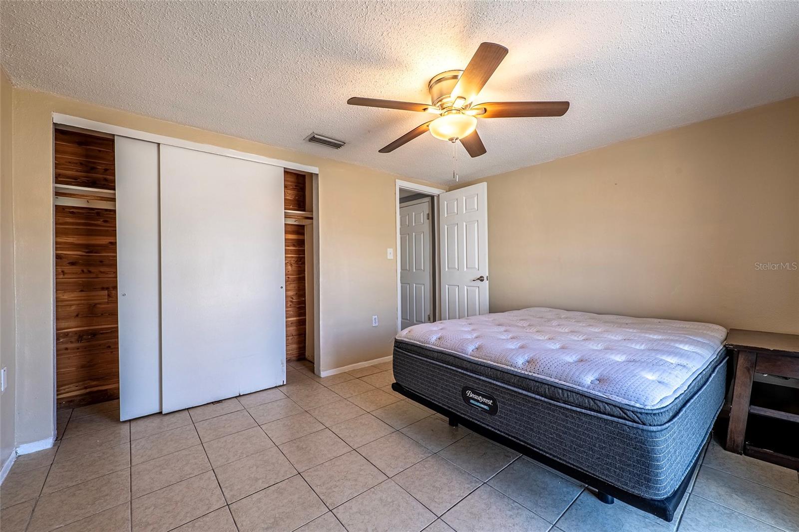 Image 26 of 37 For 9720 Gray Fox Lane