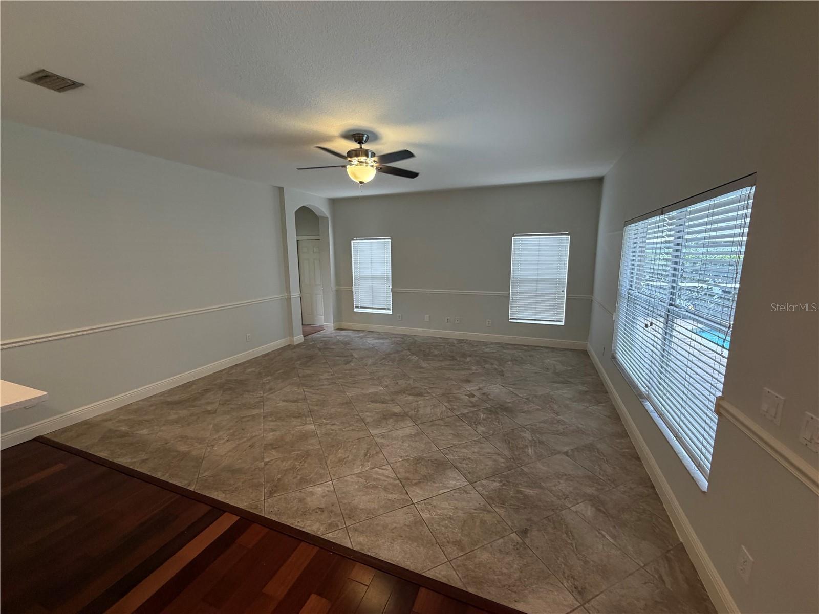 Image 13 of 27 For 10132 Downey Lane