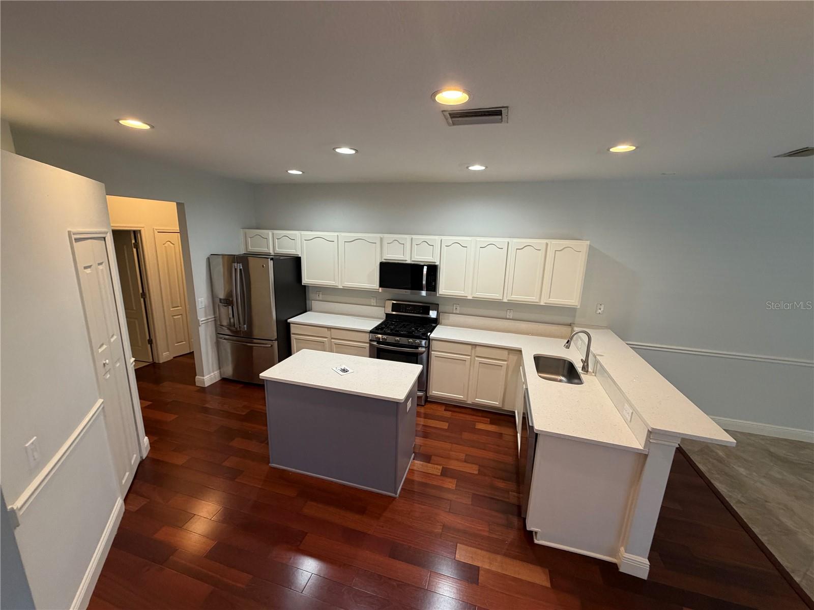 Image 14 of 27 For 10132 Downey Lane