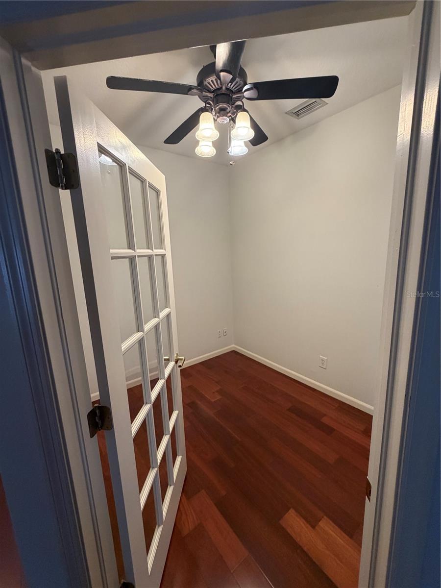 Image 7 of 27 For 10132 Downey Lane