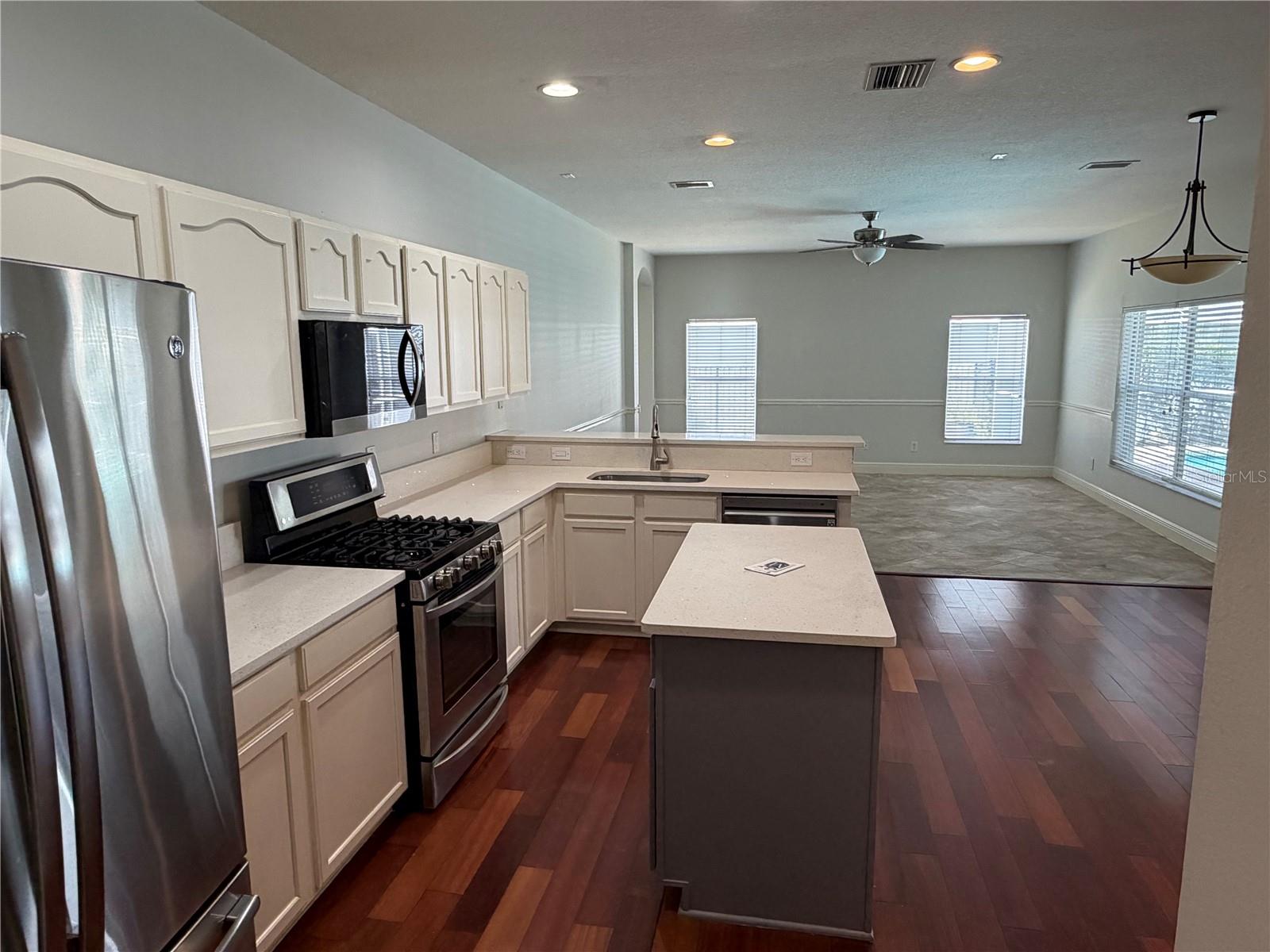 Image 8 of 27 For 10132 Downey Lane