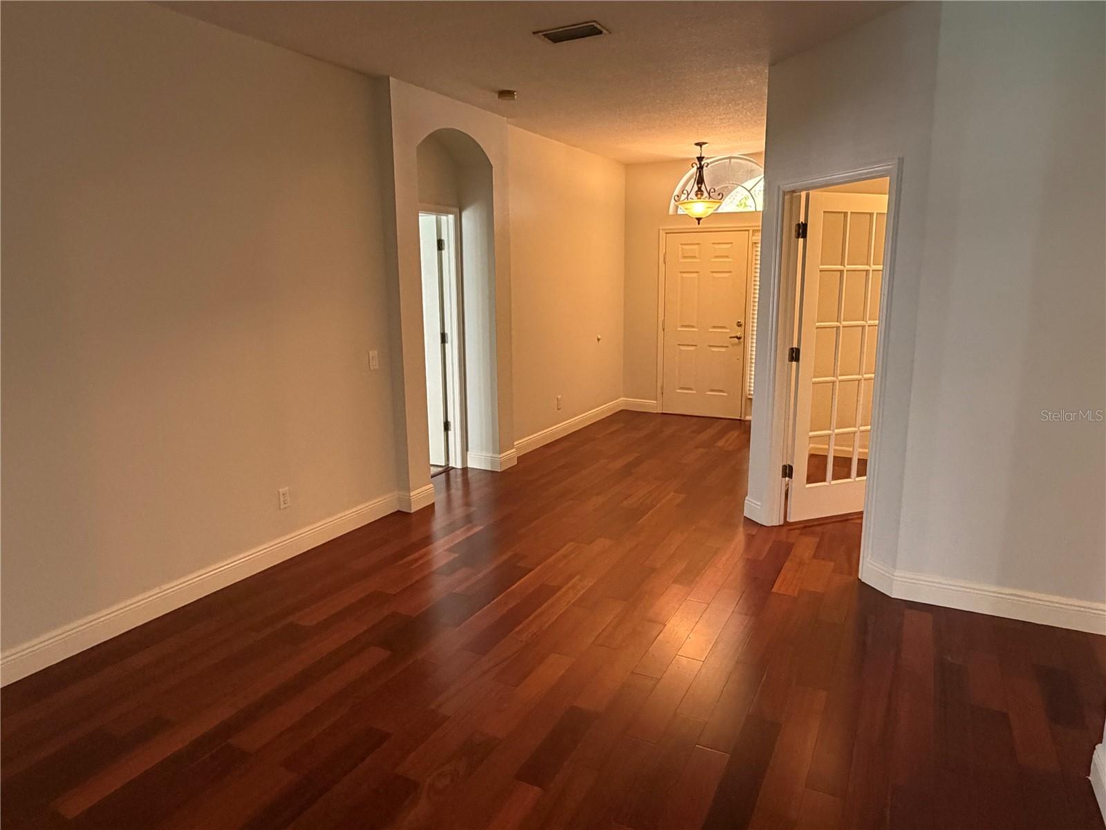 Image 9 of 27 For 10132 Downey Lane