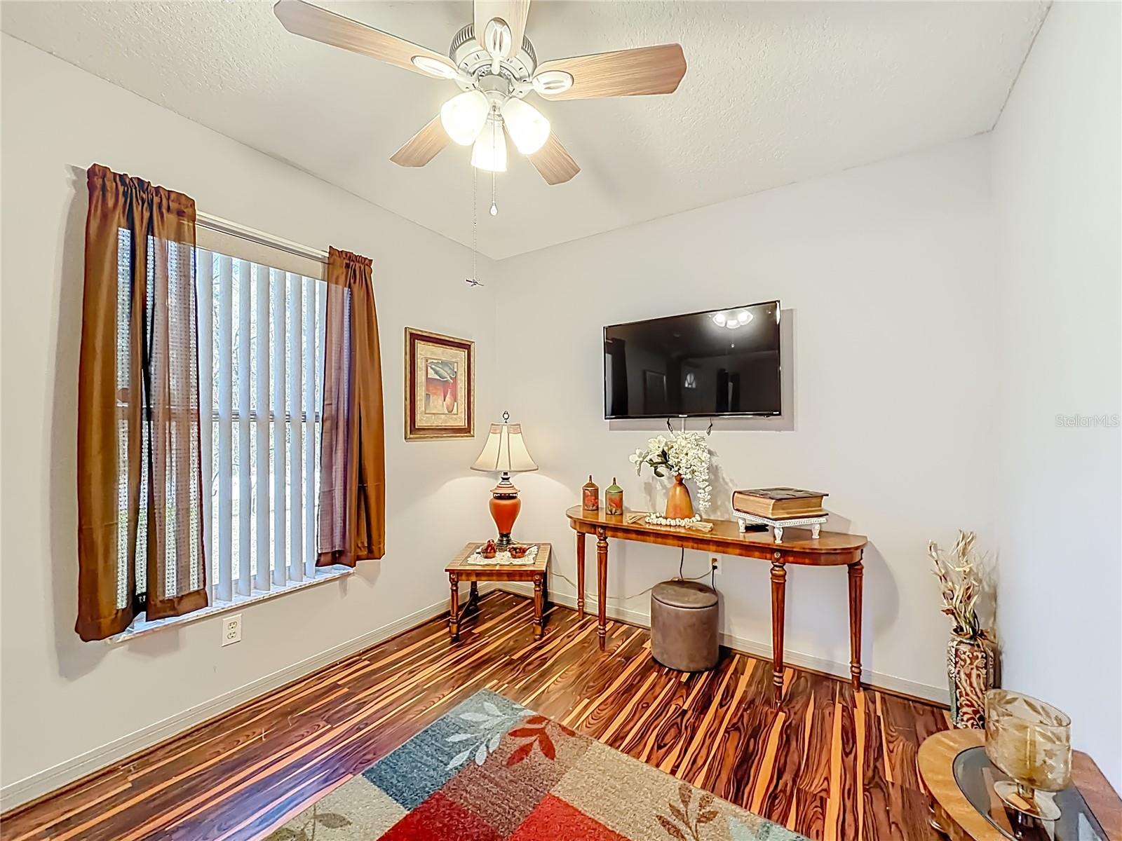 Image 10 of 61 For 457 Rooks Avenue