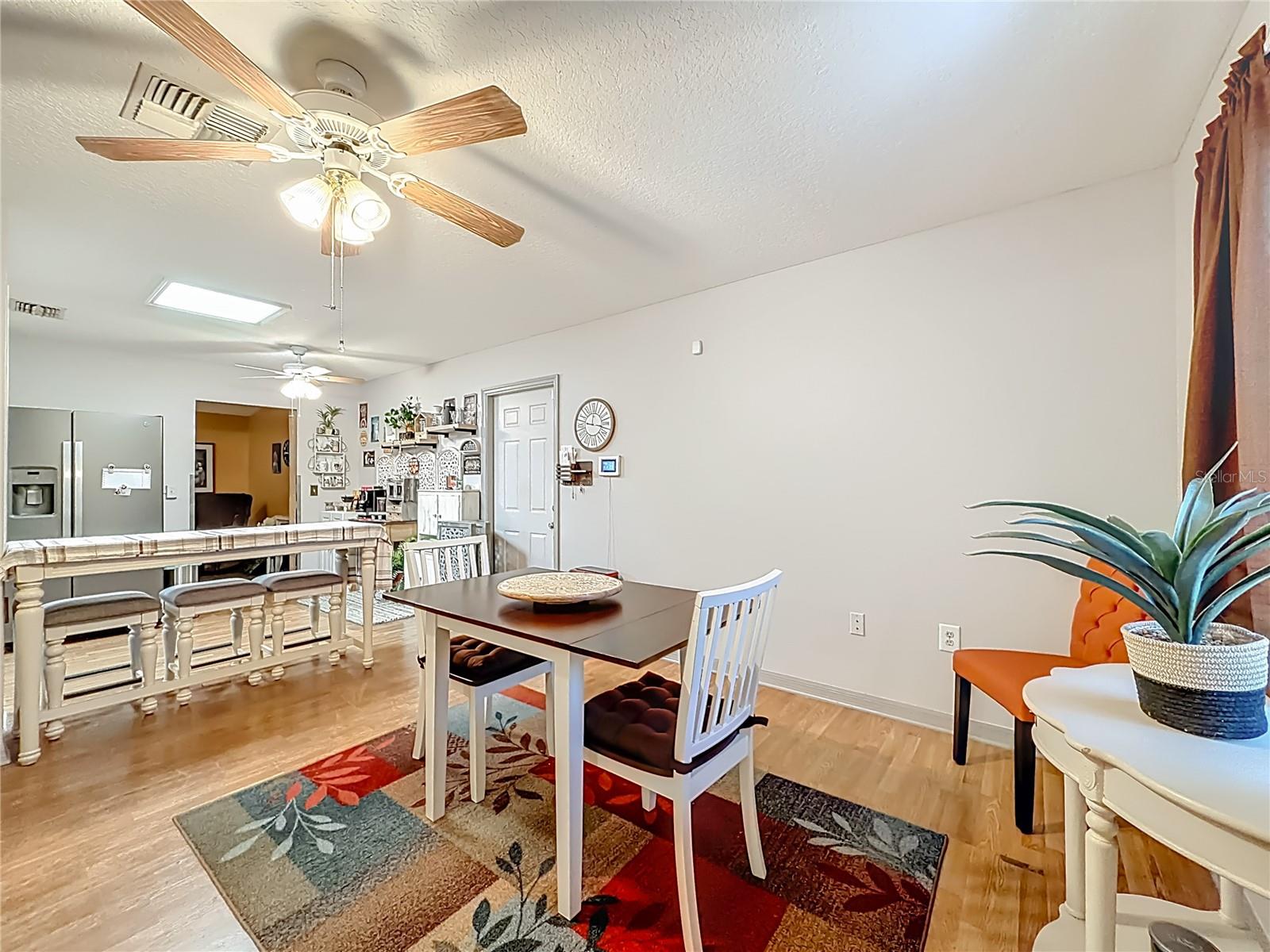 Image 13 of 61 For 457 Rooks Avenue