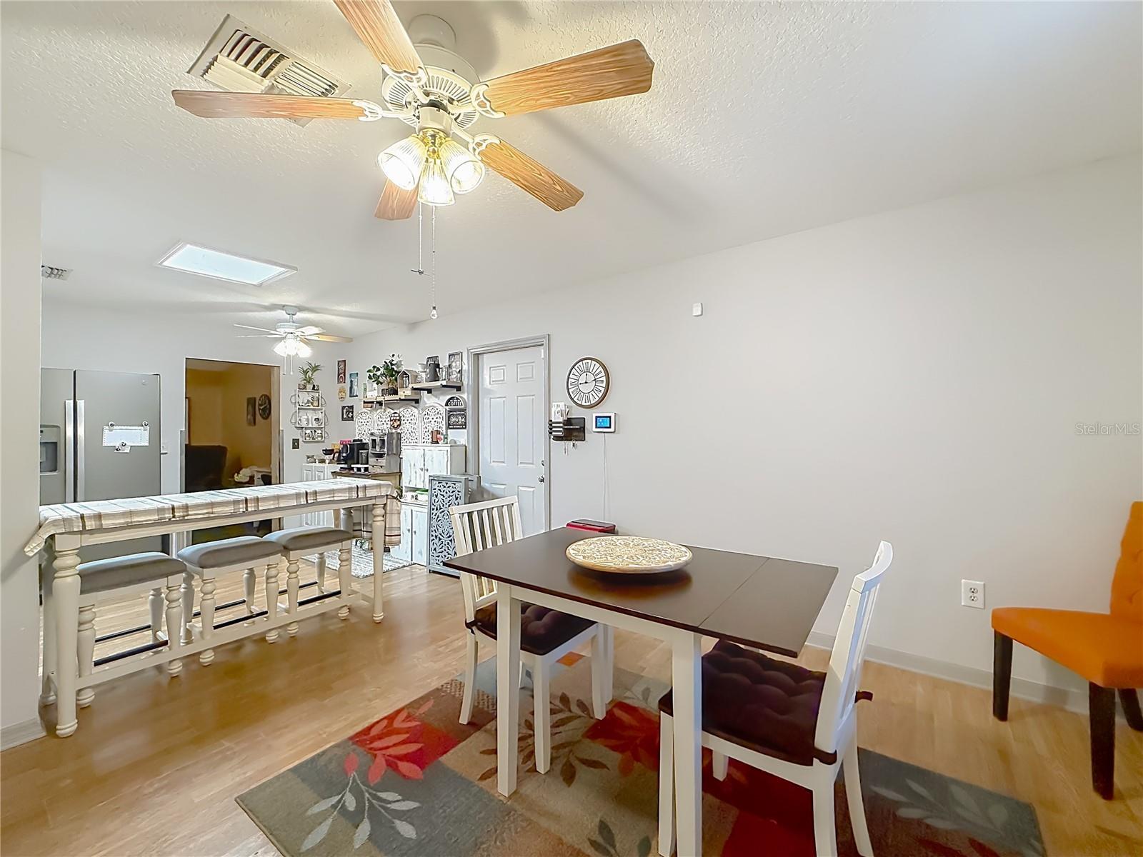 Image 14 of 61 For 457 Rooks Avenue