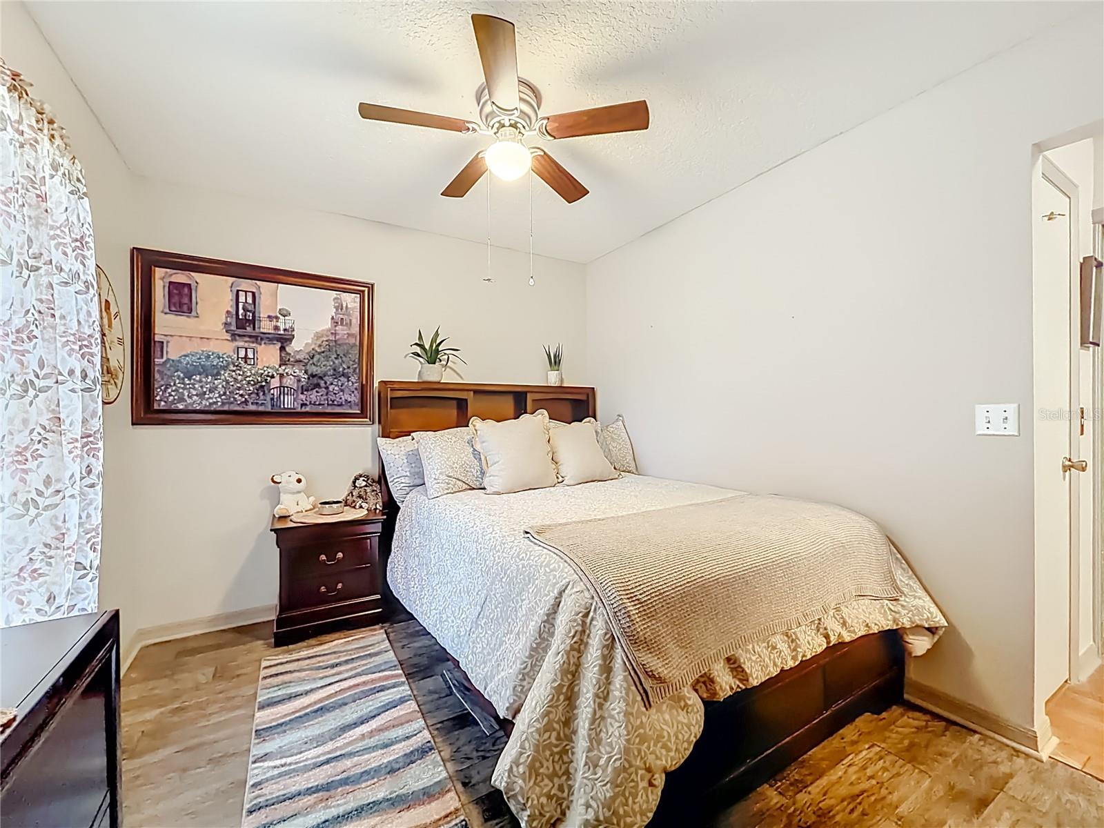 Image 33 of 61 For 457 Rooks Avenue